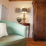 Tatil Evi Cottage In Dordogne With Accessible Terrace Roussines