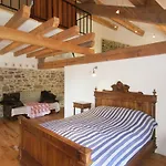 Cottage In Dordogne With Accessible Terrace Roussines