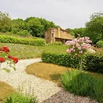 Tatil Evi Cottage In Dordogne With Accessible Terrace Roussines