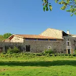 Cottage In Dordogne With Accessible Terrace Roussines