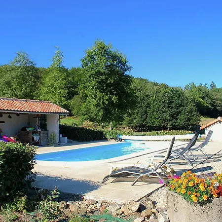 度假居 In Dordogne With Accessible Terrace *