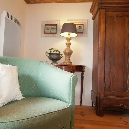 度假居 In Dordogne With Accessible Terrace Roussines