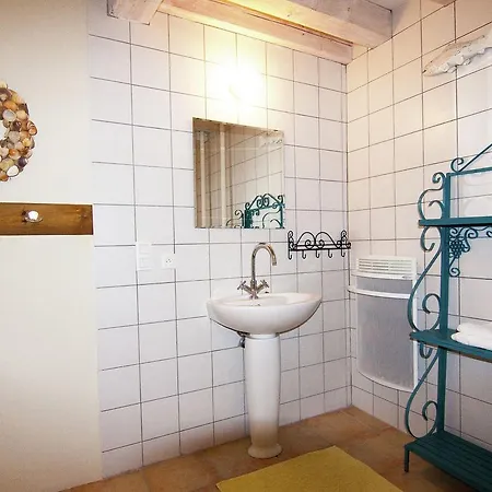 度假居 In Dordogne With Accessible Terrace *