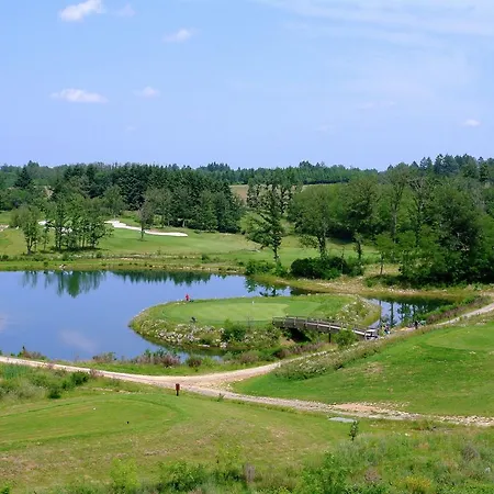 度假居 In Dordogne With Accessible Terrace