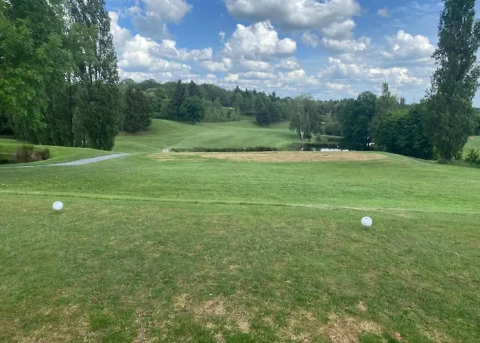 In Dordogne With Accessible Terrace Сasa de vacaciones *