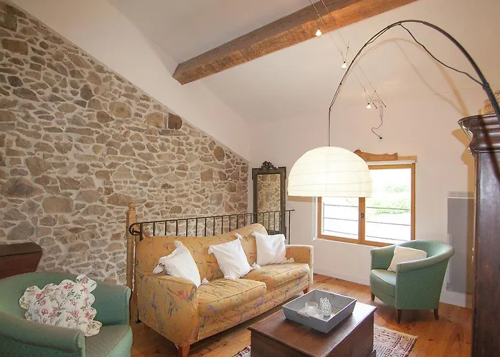 In Dordogne With Accessible Terrace Сasa de vacaciones *