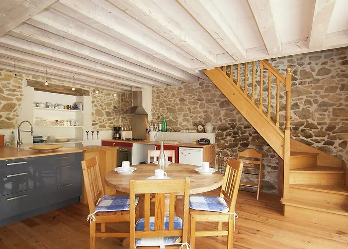 In Dordogne With Accessible Terrace Сasa de vacaciones Roussines