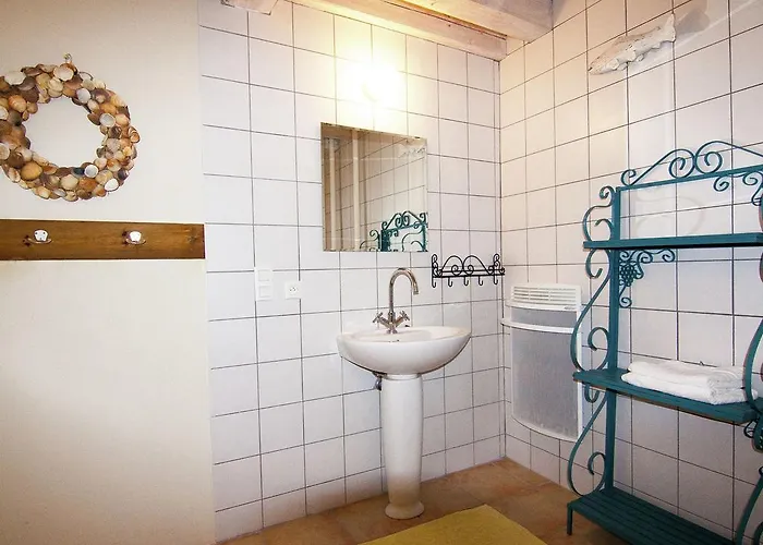 Сasa de vacaciones In Dordogne With Accessible Terrace *