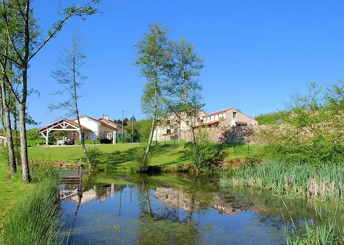 In Dordogne With Accessible Terrace Сasa de vacaciones *